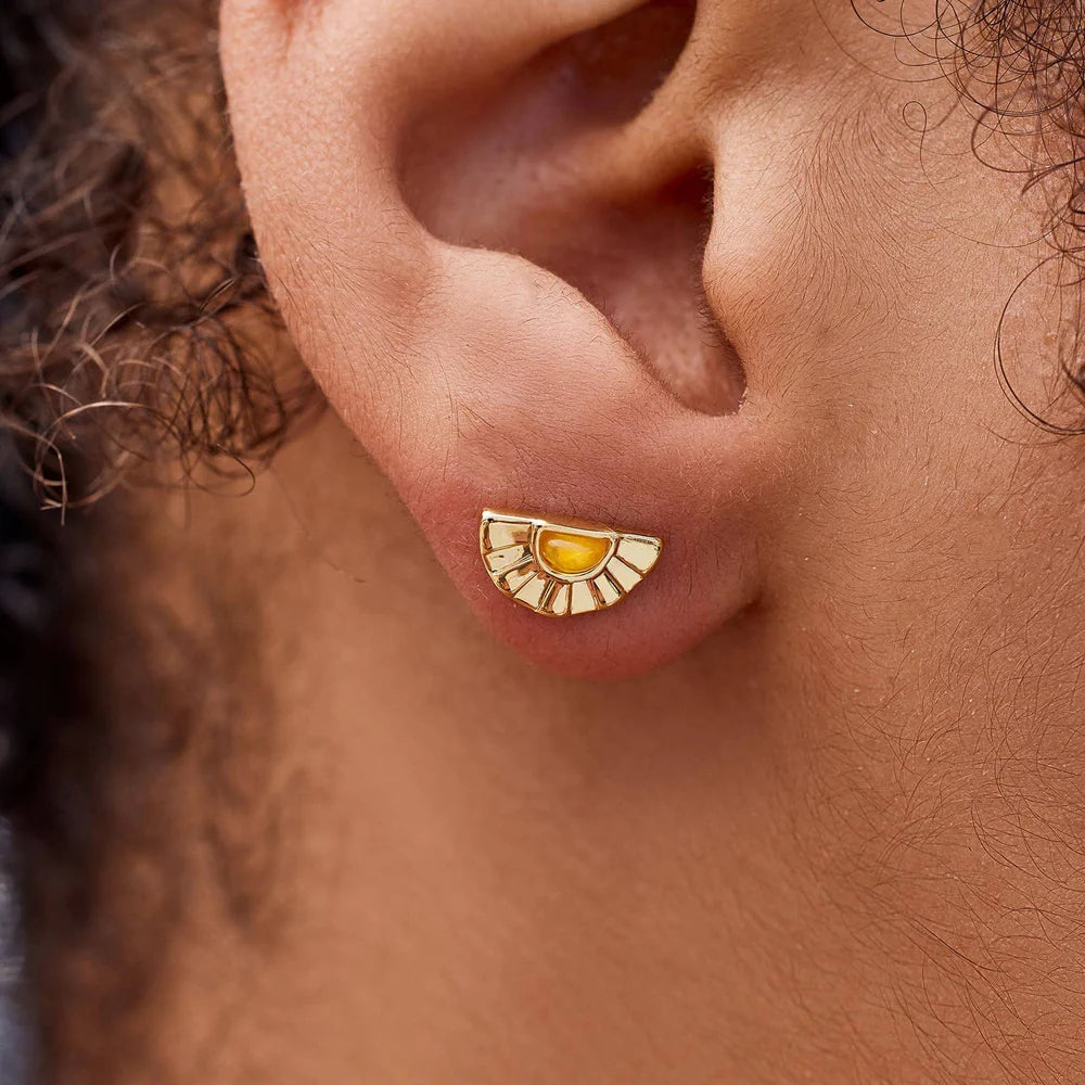 Pura Vida Pacifica Stud in Gold
