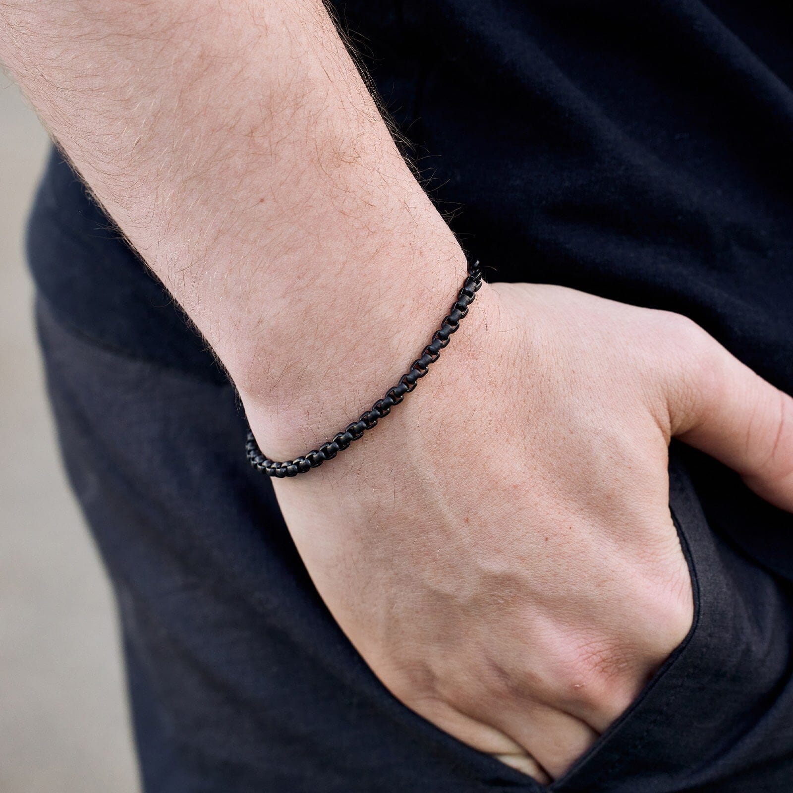 Pura Vida Men's Carabiner Clasp Chain Bracelet - Black
