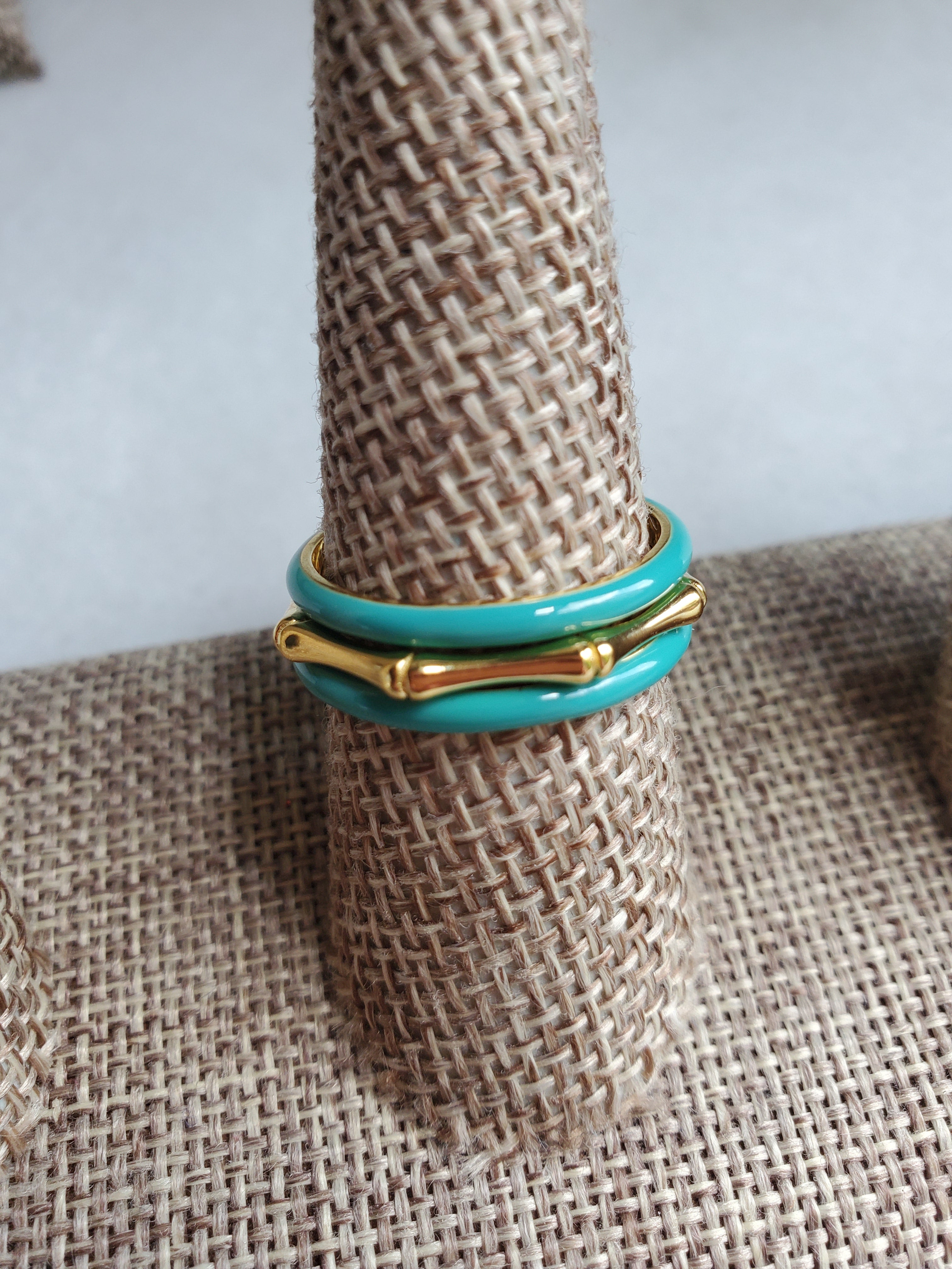 Gold Enamel Ring Set - Size 6