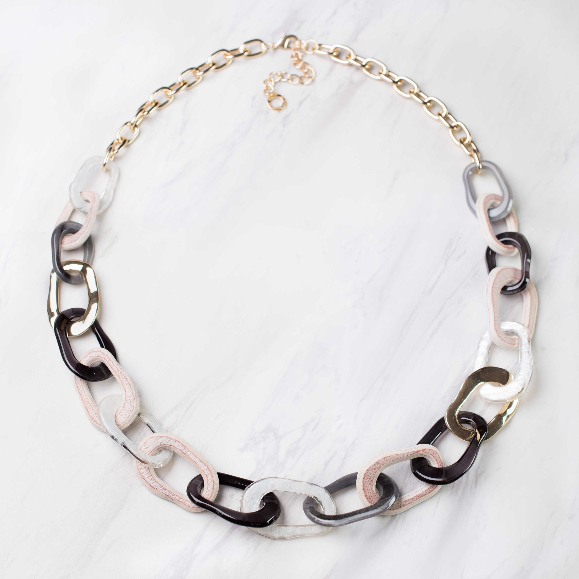 Tara Resin Necklace