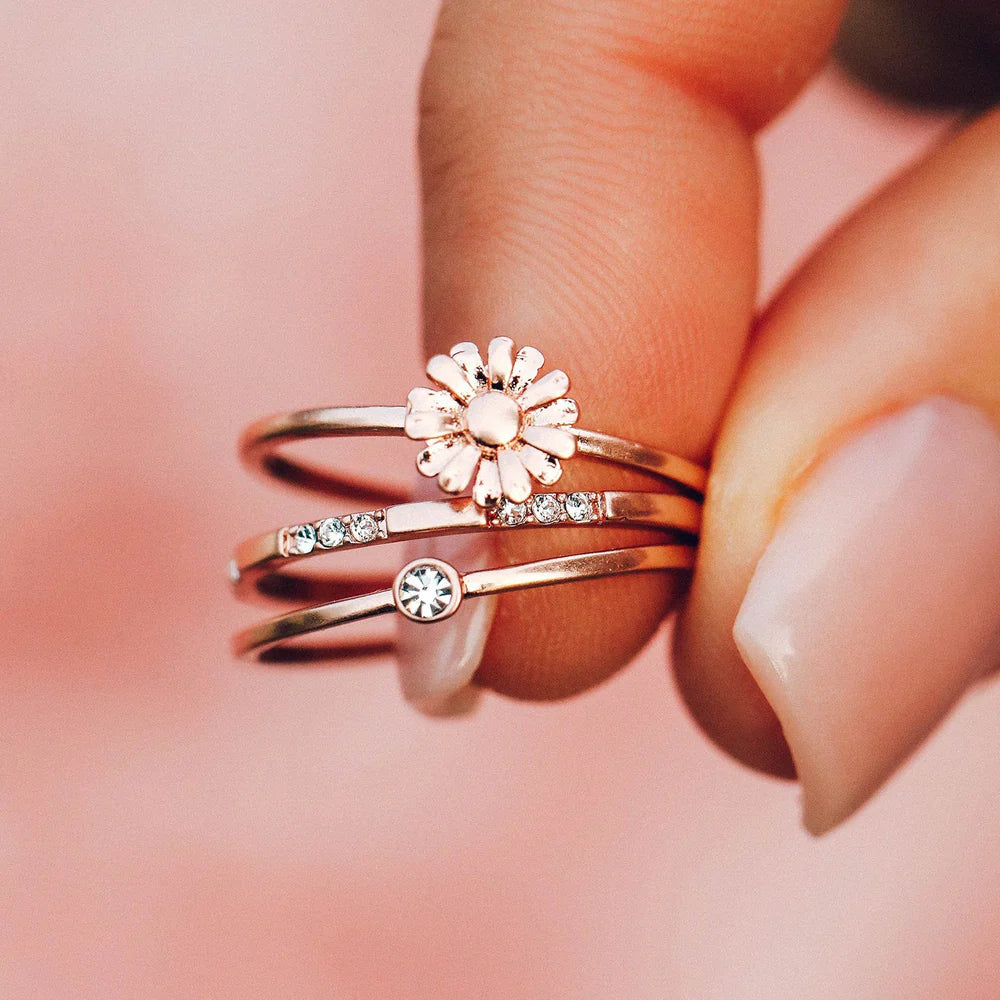 Pure Vida Daisy Pickin' Ring Stack