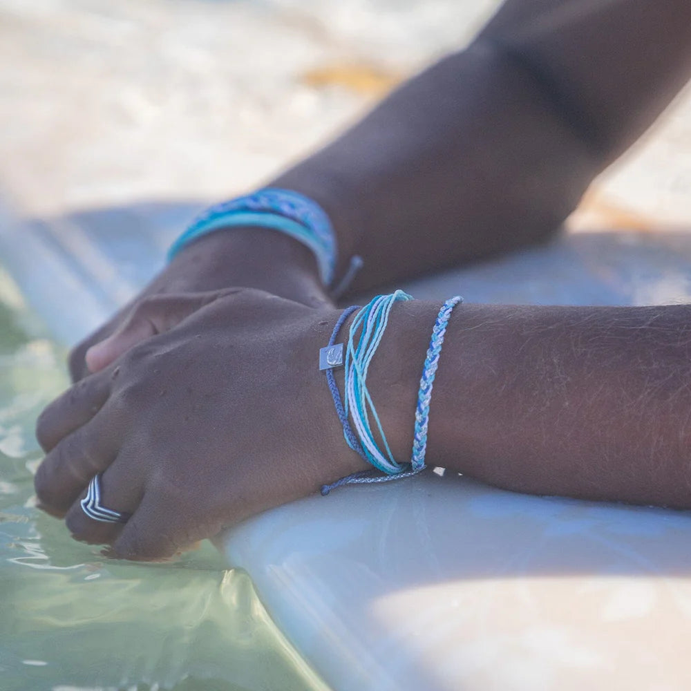 Pure Vida Surfrider Wave Charm Bracelet